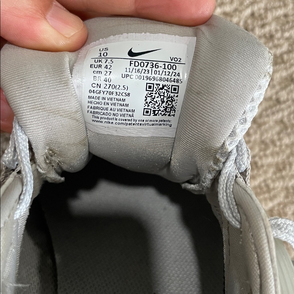 Nike V2K Run “Summit White Metallic Silver “ Women’s Shoes FD0736-100 - size 10 - Picture 6 of 6
